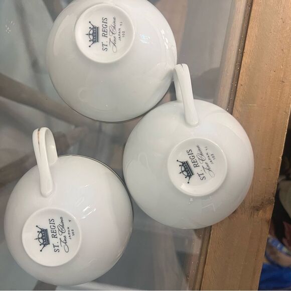 At Regis vintage Fine China set of 3 Elegant White Teacups with Silver Trim - Picture 3 of 9